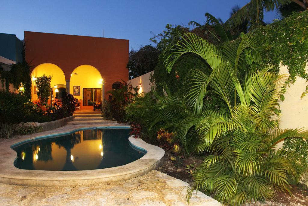 Hotel Maria Del Carmen Merida Exterior photo