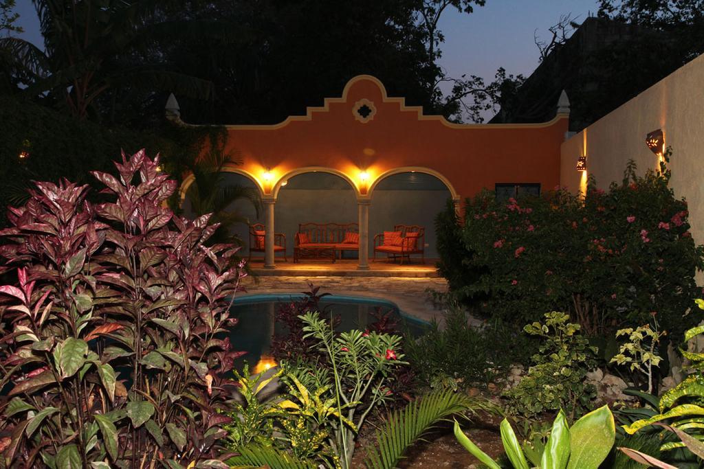 Hotel Maria Del Carmen Merida Exterior photo