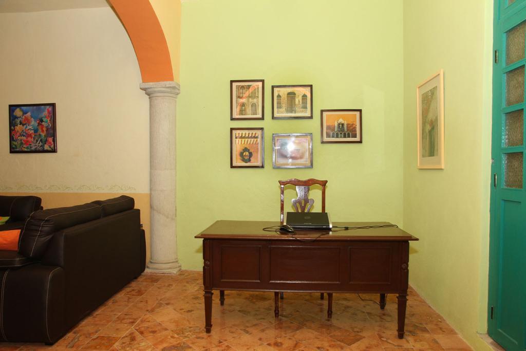 Hotel Maria Del Carmen Merida Exterior photo